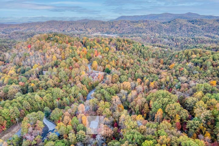 Ruidoso Lodge Cabins managed Airbnb listing 2