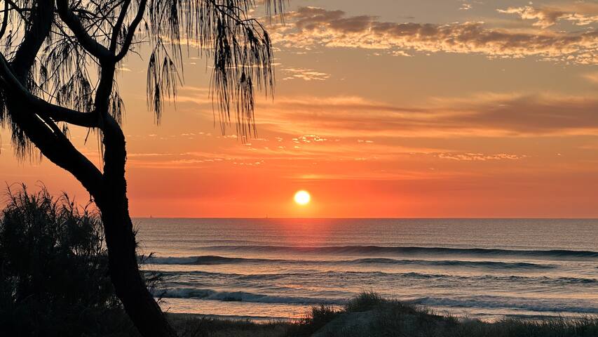 Essence Peregian Beach Lily 4 Bedroom Private Pool gallery image 2