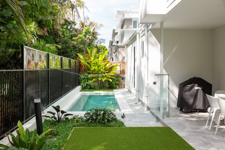 Essence Peregian Beach Lily 4 Bedroom Private Pool gallery image 3