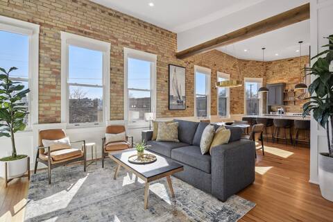 The Banker's Suite on 2nd St by Hotel Excelsior