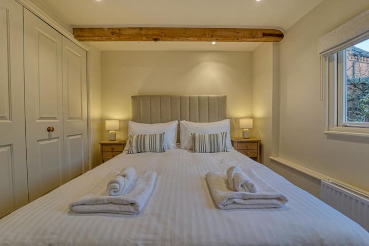 Host Apartments managed Airbnb listing 3