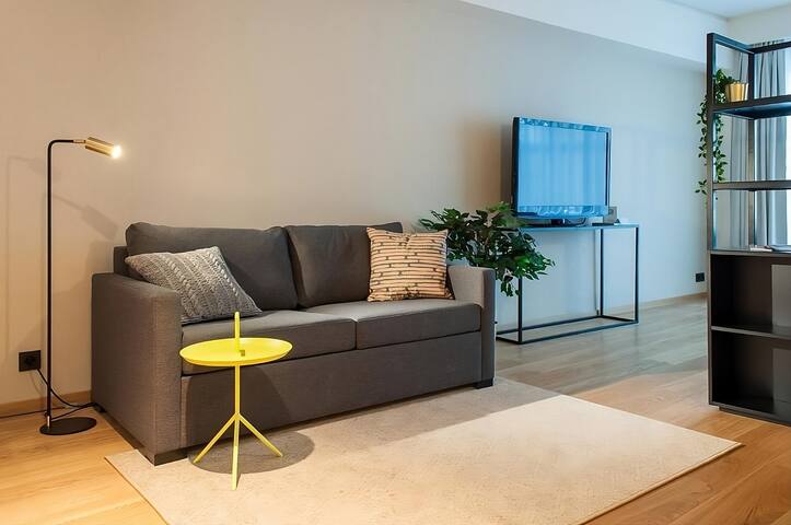 Four Spacious Units with Full Kitchens & Terrace! gallery image 2