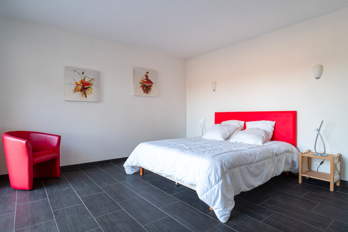 غرفة النوم 1