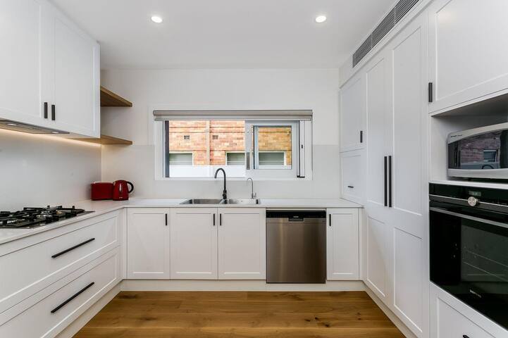 Cammeray comfort | Experience quiet sophistication gallery image 4