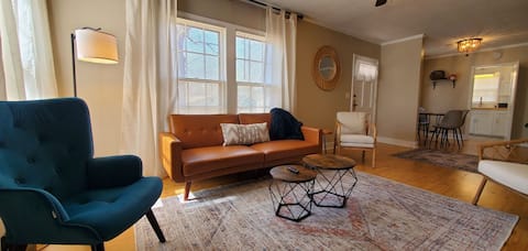 Charming 1940s Bungalow Cozy Vibes & Vintage Style