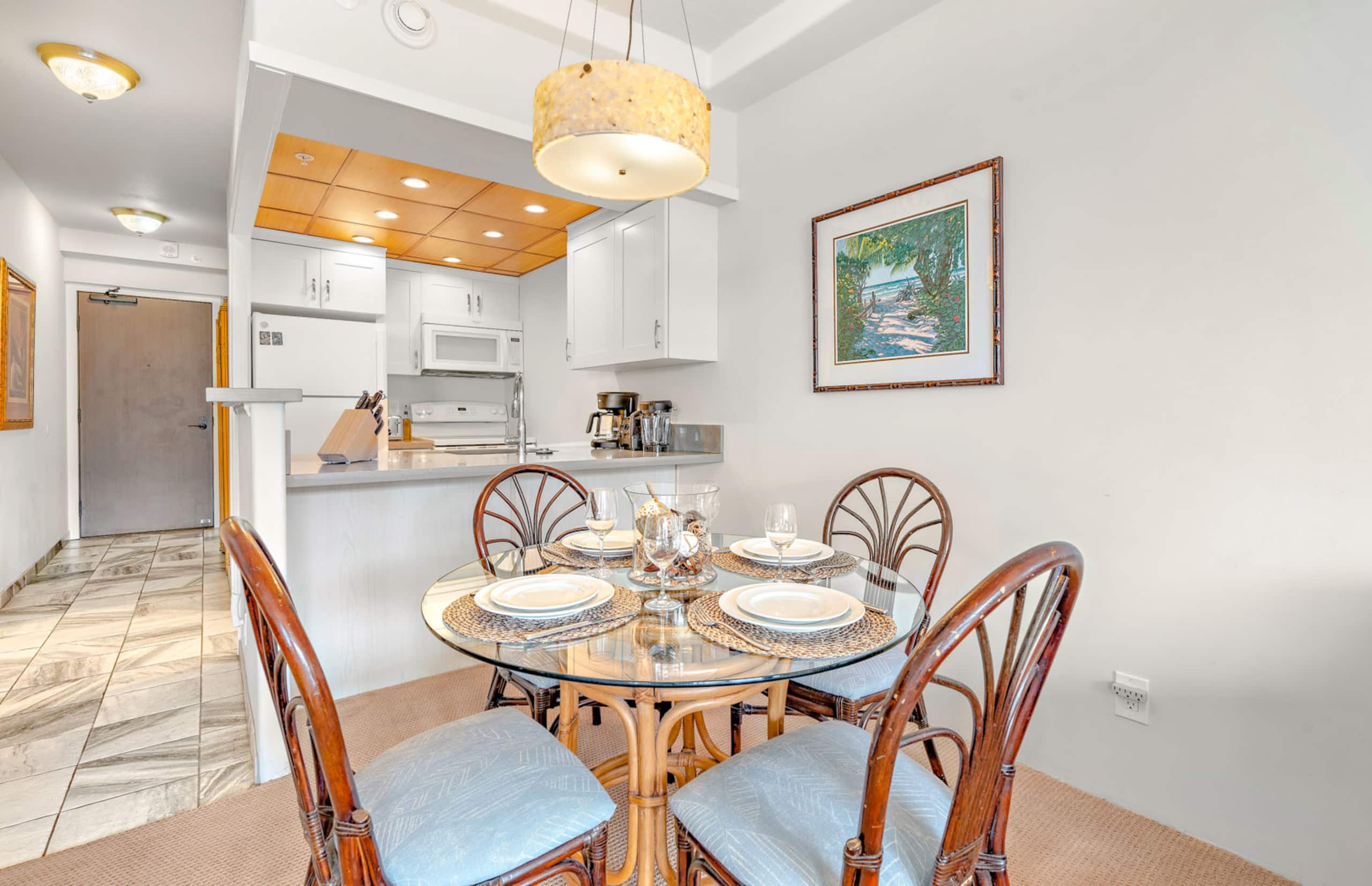 Condo in Lahaina · ★4.95 · Studio · 2 beds · 1 bath - Image 14