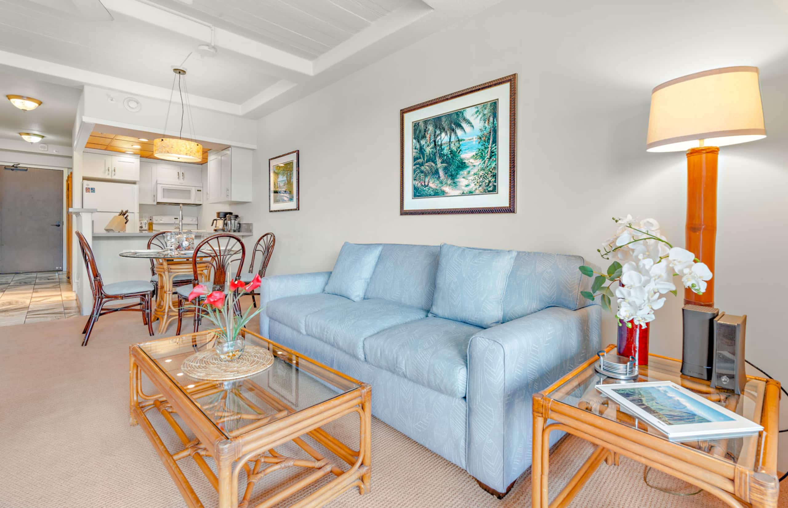 Condo in Lahaina · ★4.95 · Studio · 2 beds · 1 bath - Image 13