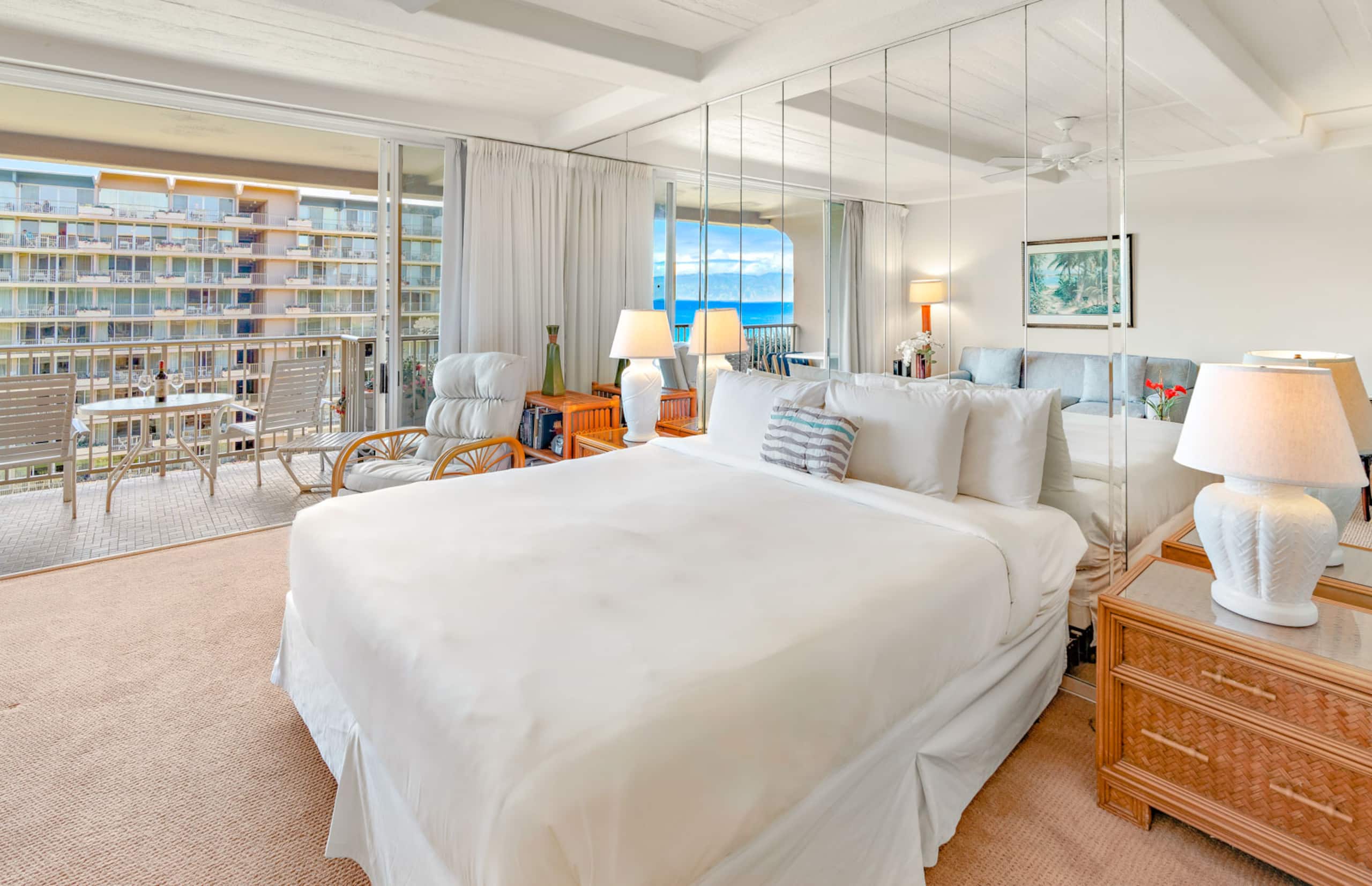 Condo in Lahaina · ★4.95 · Studio · 2 beds · 1 bath - Image 5