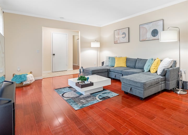Spacious & Amazing Home W/ Big Pool And Patio - Riverview, FL