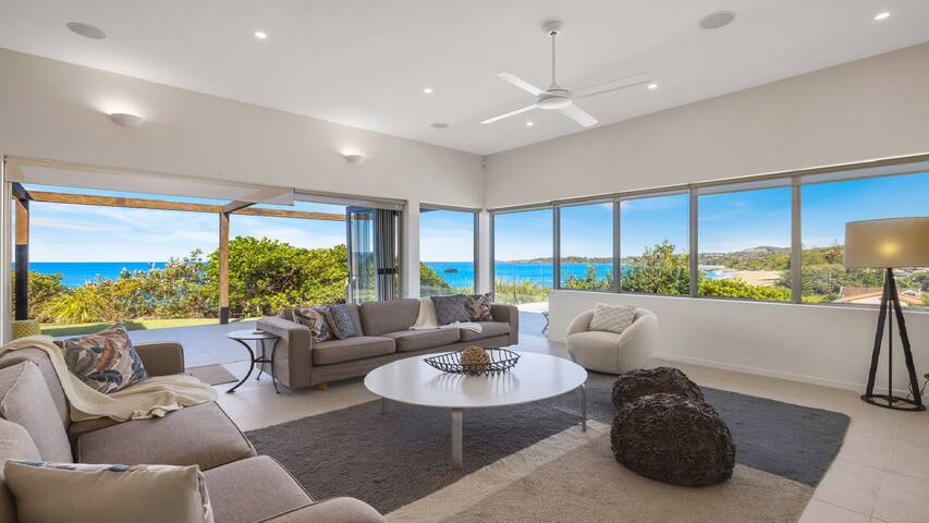 Osprey – Amazing Location, Pool, Beach gallery image 3