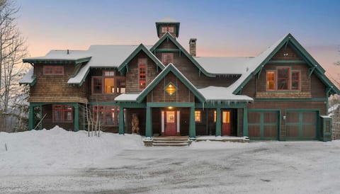 Mountainside 5-BR Ski-In/Out Okemo Estate