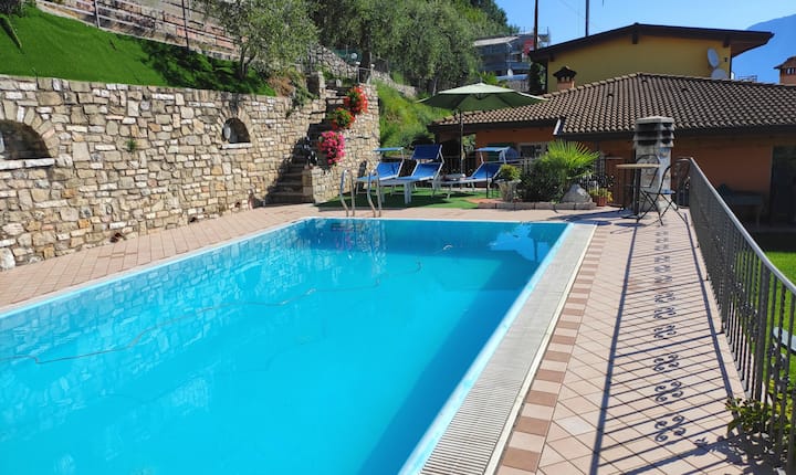 Casa Elka Patio 2 Lake View - Limone Sul Garda