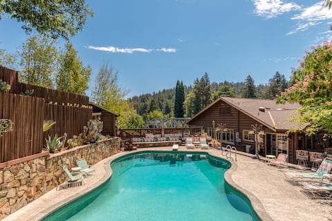Rocktop Lodge - Hot Tub & Pool, Stunning Views