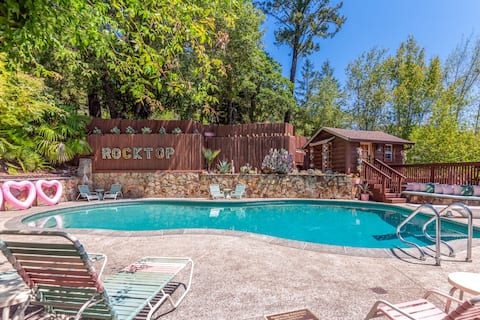 Rocktop Lodge - Stunning Views, HotTub