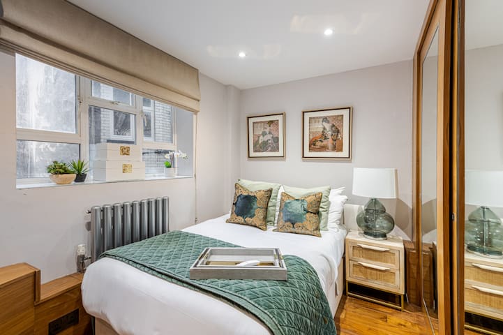 Luxury 2BD Knightsbridge Haven Beside Harrods