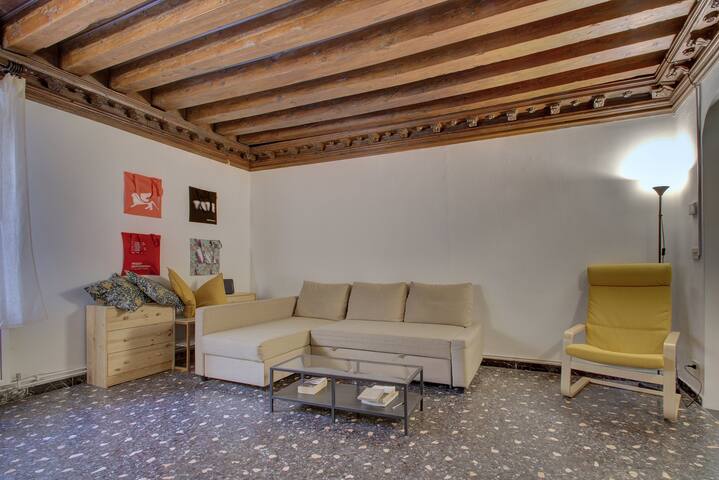 Rialto~WELL gallery image 2