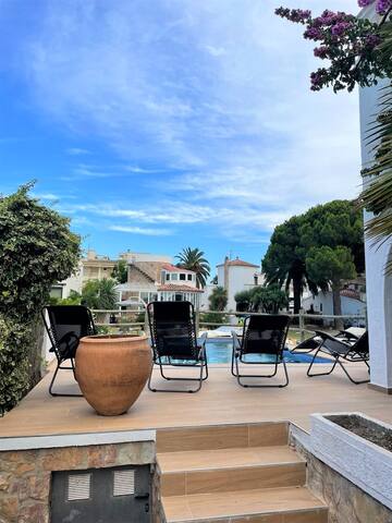 399-Nice house with pool mooring and wifi gallery image 5