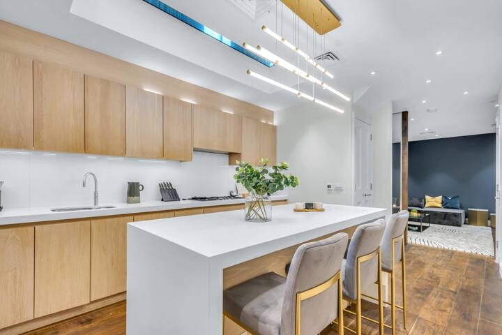 Incredible Modern Mews House in Hyde Park gallery image 2