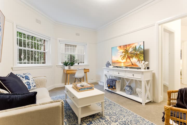Art Deco Apartment Meters Away From The Beach - Conseil de Manly
