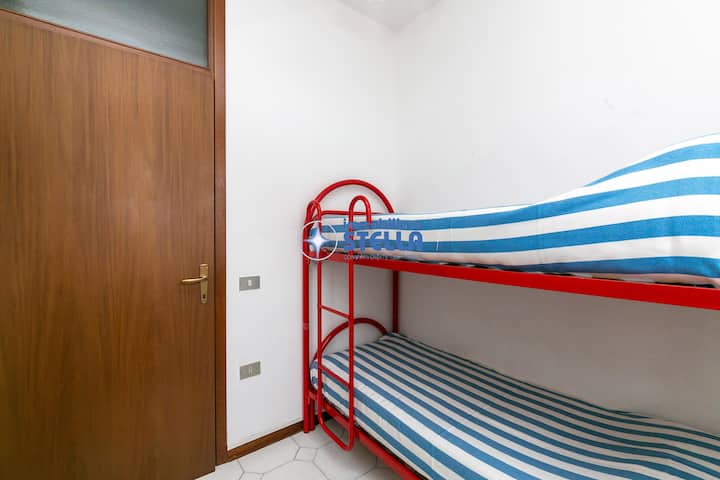 ორსართულიანი საწოლი