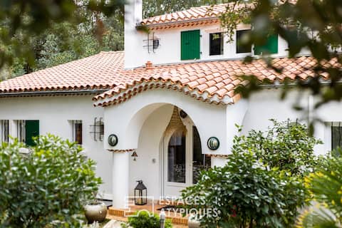 Vacation villa with sea view and beach access