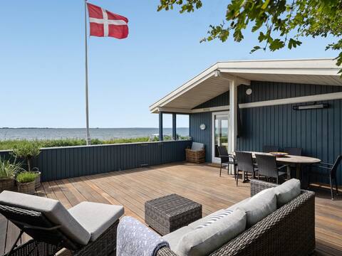"Pellervo" - 20m from the sea by Interhome