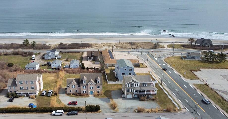 Multi-Deck views of Scarborough walk to the Beach gallery image 2