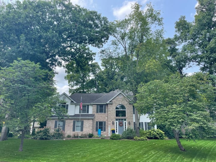 Minutes From Nd Stadium – Family-friendly Retreat - Lake Albert, Granger
