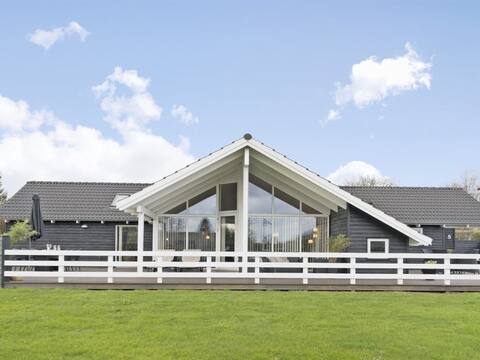 "Hansa" - 900m from the sea by Interhome