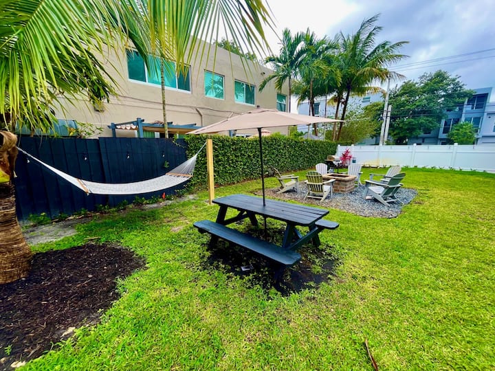 Amazon Jungle 1br | King Bed, Bbq + Hammock - Fort Lauderdale