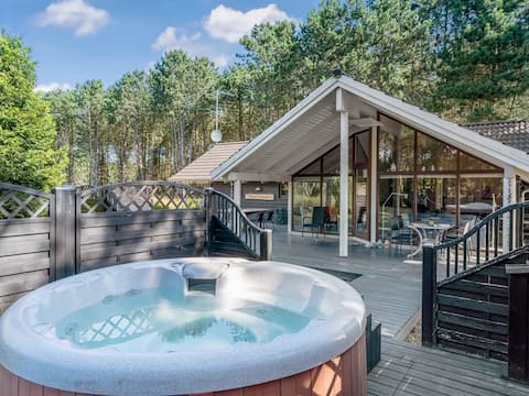 "Matine" - 800m from the sea by Interhome