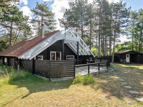 "Sahra" - 200m from the sea by Interhome