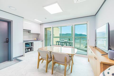 April 2022 Gapyeong Riverview new building open! Room 302