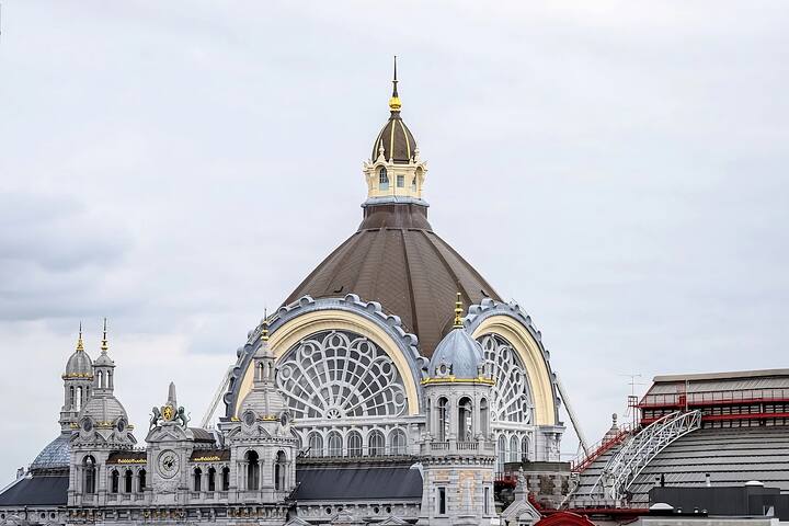 You Found it! 2 Upscale Units w/ Full Kitchens gallery image 5