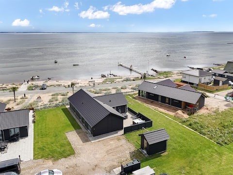 "Eino" - 30m from the sea by Interhome