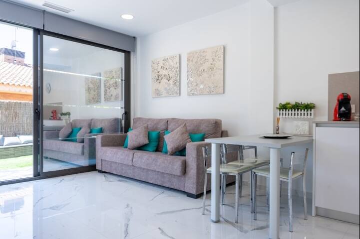 Apartamentos Rosa De Abril managed Airbnb listing 3