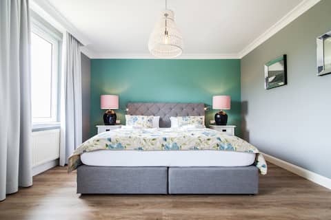 Popular Airbnb listing: Rental-Premium-Private Bathroom-Terrace-Hus up Höc in Langeoog
