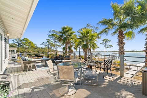 Bayfront Home, Pet-Friendly, Boat Access, Gorgeous