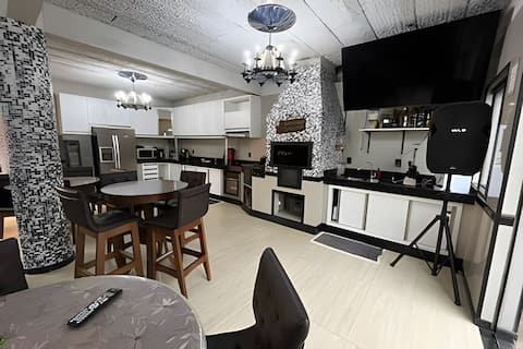 Fantastic Beach House with pool near Beto Carreiro