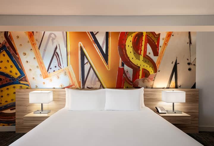 Two Queen Room At A 4⭐️ Hotel - Las Vegas, NV