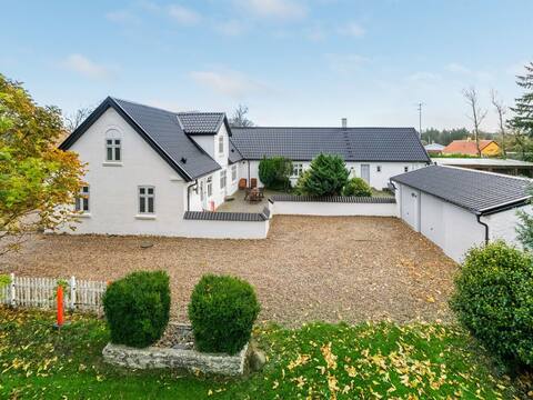 "Sophia" - 8km from the sea by Interhome
