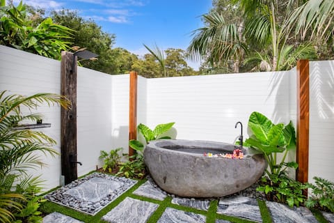 Rest - Pet Friendly with Outdoor Bath