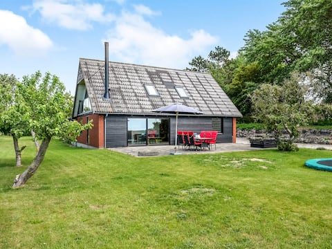 "Emin" - 100m from the sea by Interhome