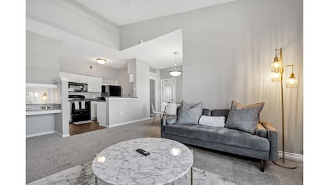 Cozy 1BD Near Walmart HQ | Long Stay Discounts R1