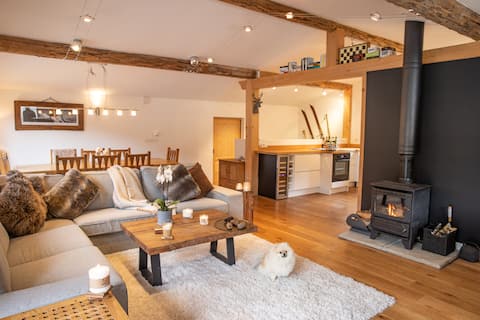 Beautiful chalet in the heart of the village