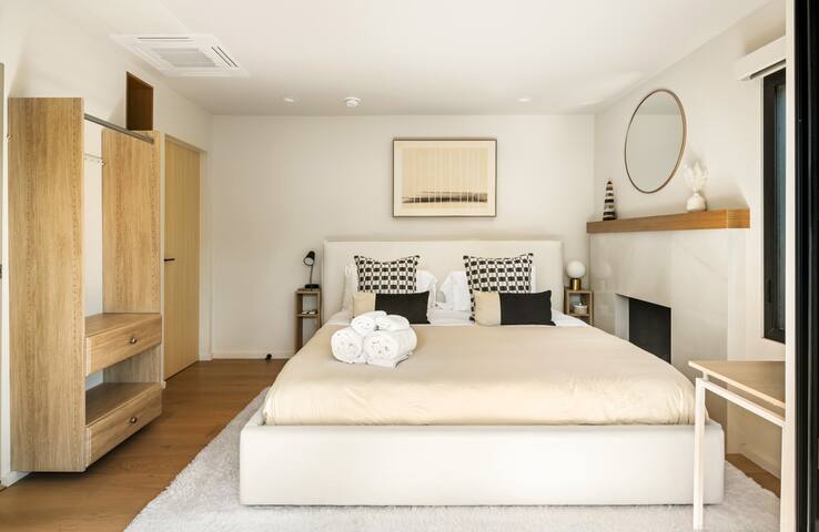 Zenice Beach Home – Sauna, Cold Plunge, Spa gallery image 4