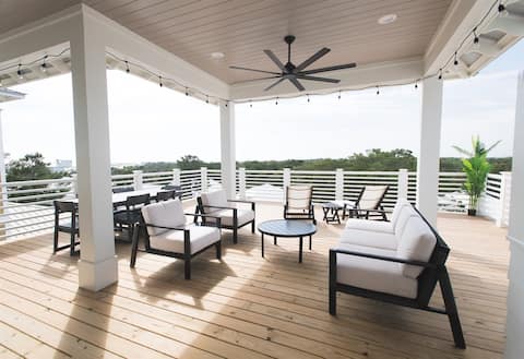 Golf cart & Bikes ~ Rooftop Deck ~ Ocean Views