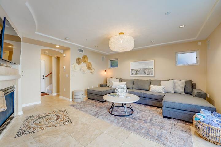 Massive Beach Home – Dog Friendly, AC, Steps2Sand! gallery image 4