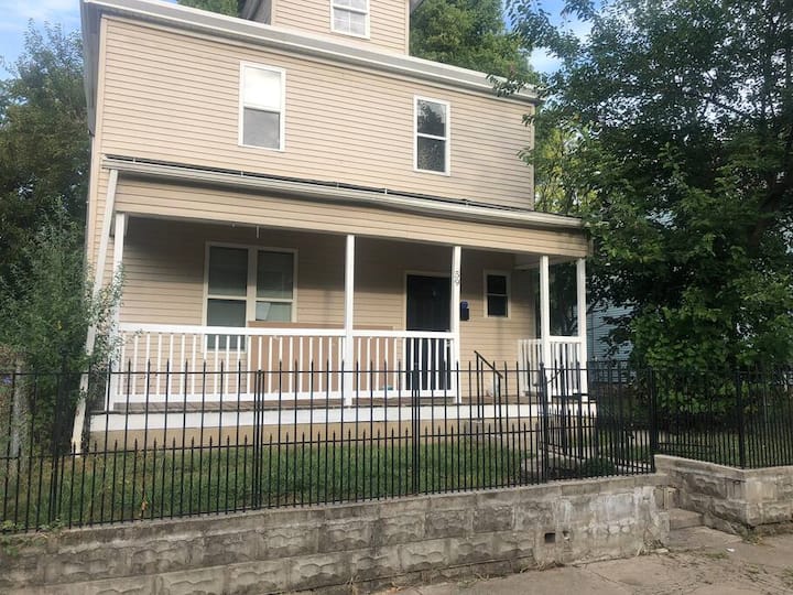 Housepitality Franklinton Manor Spacious Houses for Rent in