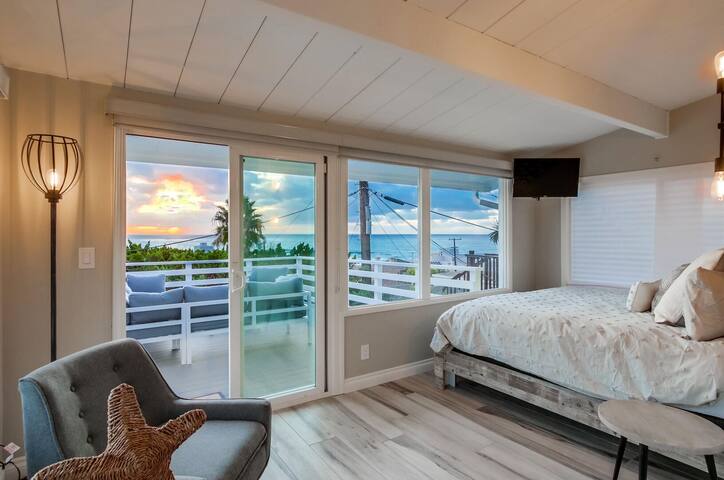 Bird Rock Luxury | Ocean View | Fire Pit | AC gallery image 4